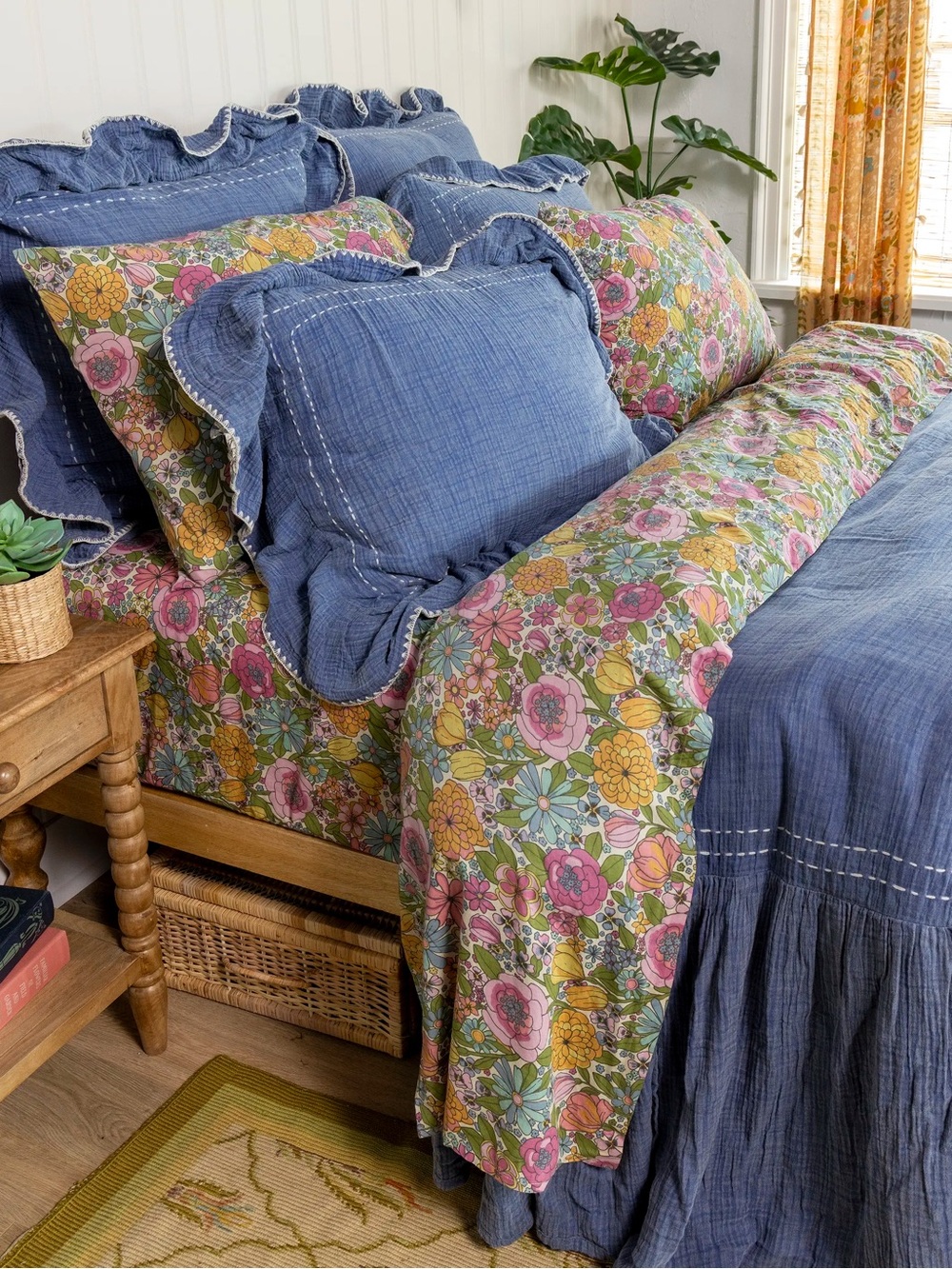 Natural Life Vintage Blue Cotton Ruffle Queen Duvet - Picture 2 of 3